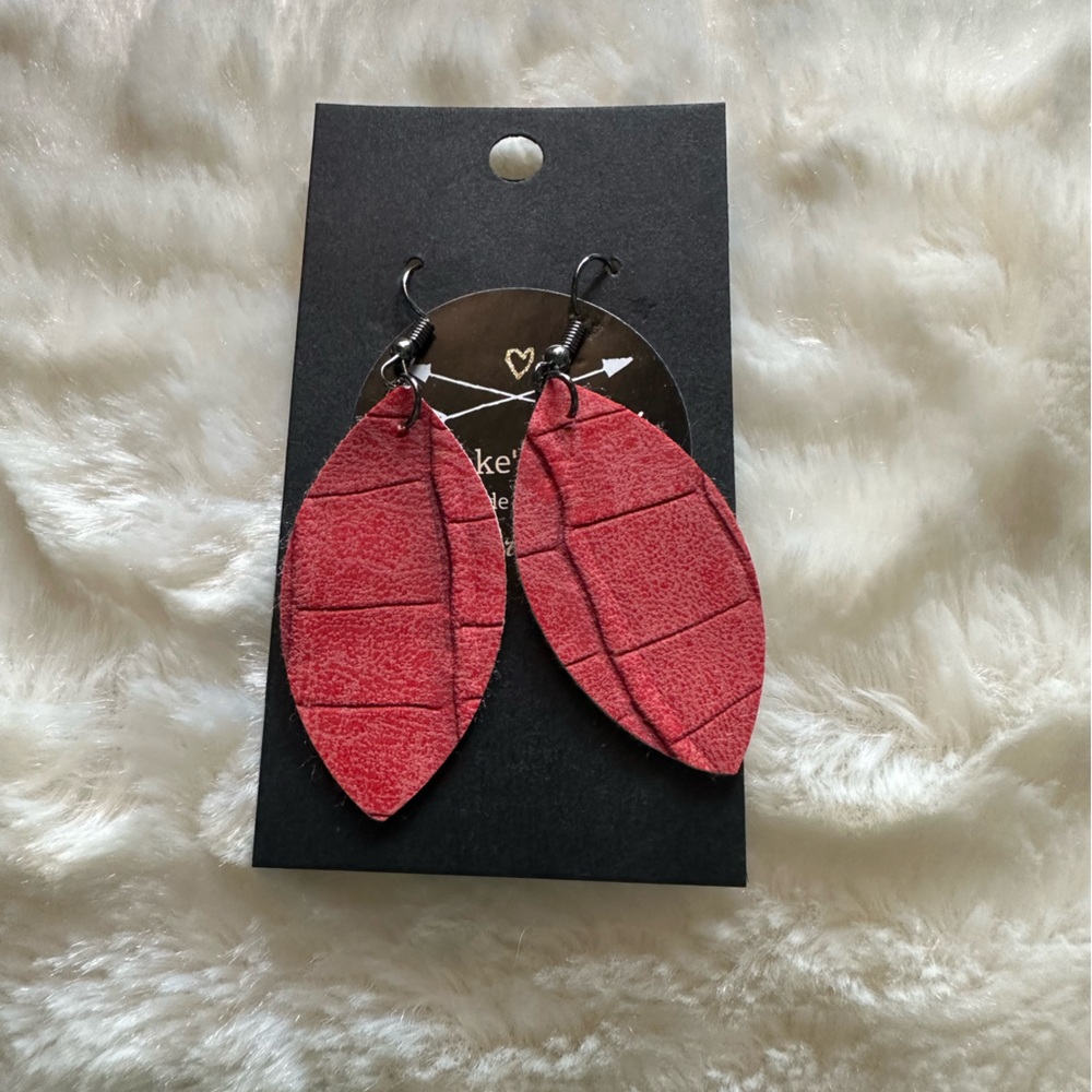 ♥️New felt Teardrop Earrings